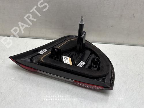 right-tailgate-light-renault-captur-i-j5_-h5_-2013-33238407 main image