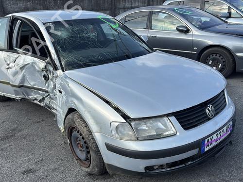 Right headlight VW PASSAT B5 (3B2) 1.9 TDI | BP31175930C29