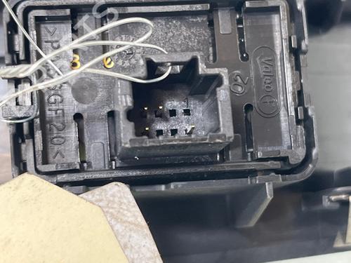 Right front window switch RENAULT MEGANE III Hatchback (BZ0/1_, B3_) 1.2 TCe (BZ16, BZ28) | BP36389084I26 - Image 2
