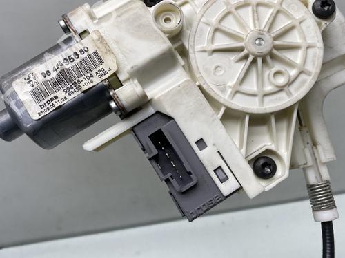 Rear left window mechanism PEUGEOT 407 (6D_) 2.0 HDi 135 (6DRHRH, 6DRHRE, 6DRHRG, 6DRHRJ) | BP30535638C24