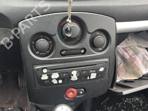 Luce targa RENAULT CLIO III (BR0/1, CR0/1) 1.5 dCi (C/BR0G, C/BR1G) | BP30864051I40