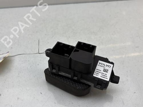 Used Heater resistor VOLVO V40 Hatchback (525) D2 (114 hp) 32524217