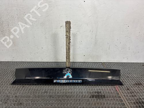 Used Tailgate trim Tailgate trim 38915277 38915277