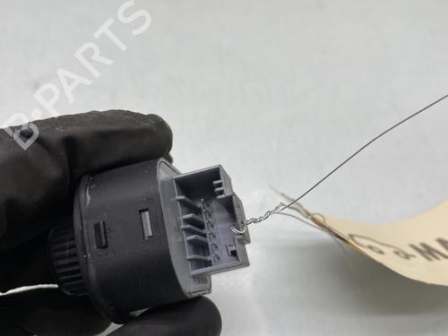 Used Mirror switch Mirror switch VW GOLF V (1K1) 2.0 SDI (75 hp) 31205730 31205730