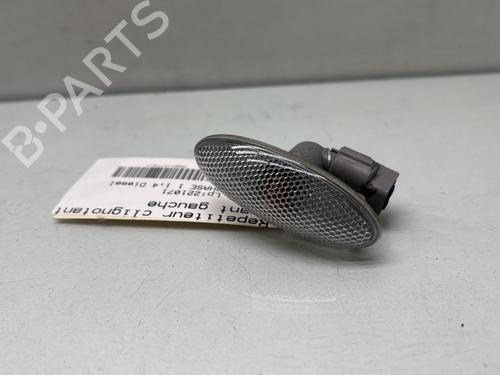 Used Left front indicator TOYOTA YARIS (_P9_) 1.4 D-4D (NLP90_, NLP90R) (90 hp) 31212947