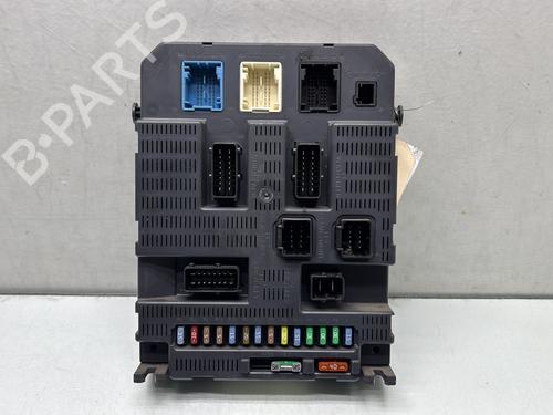Used Fuse box PEUGEOT 308 I (4A_, 4C_) 1.6 HDi (90 hp) 28519864