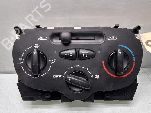 Used Climate control PEUGEOT 206 Hatchback (2A/C) 1.4 i (75 hp) 31936921
