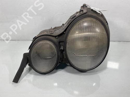 Venstre forlygte MERCEDES-BENZ E-CLASS (W210) E 220 D (210.004) (95 hp) 22762597