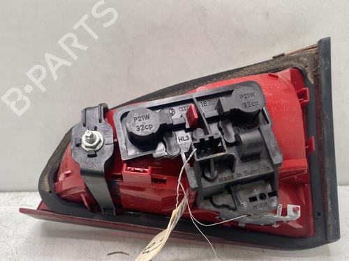 Venstre baglygte bagklap AUDI A4 B8 (8K2) 2.0 TDI (143 hp) 32682555