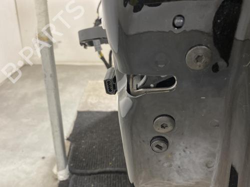 Used Right front door Right front door 34173790 34173790