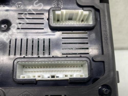 Used Fuse box RENAULT CLIO III (BR0/1, CR0/1) 1.5 dCi (BR17, CR17) (86 hp) 19959840