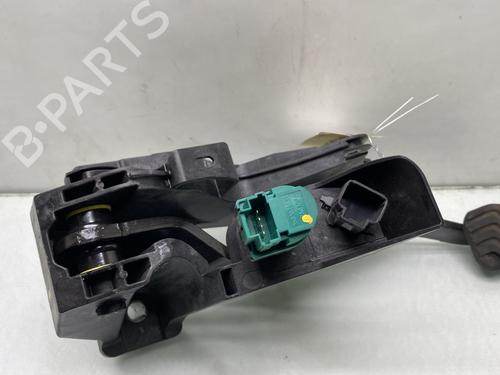 Used Break pedal Break pedal RENAULT CLIO V (B7_) 1.5 Blue dCi 100 (B7AD) (101 hp) 25813815 25813815