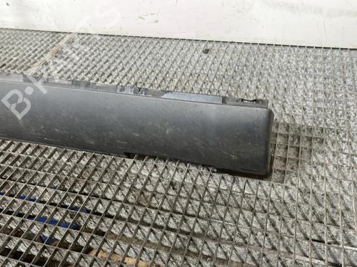 Used Right sideskirt Right sideskirt CITROËN C4 CACTUS 1.2 THP 110 (110 hp) 29897812 29897812