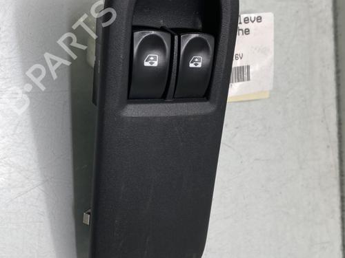 Used Left front window switch RENAULT CLIO III (BR0/1, CR0/1) 1.2 16V (BR02, BR0J, BR11, CR02, CR0J, CR11) (75 hp) 27722432
