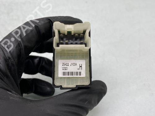 Right front window switch RENAULT KOLEOS I (HY_) 2.0 dCi (HY0K) | BP30535661I26