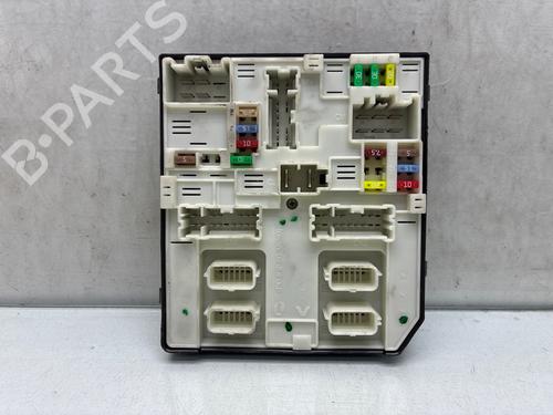 Used Fuse box Fuse box 36937754 36937754