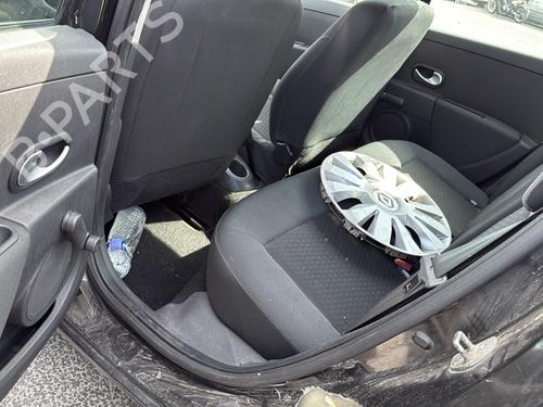 Rear fog light RENAULT CLIO III (BR0/1, CR0/1) 1.5 dCi (C/BR0G, C/BR1G) | BP30176896C37 