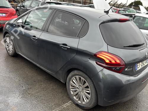 Right headlight PEUGEOT 208 I (CA_, CC_) 1.2 VTI 82 | BP28610976C29 