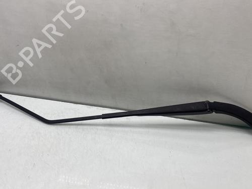 Used Front windshield wiper arm RENAULT CAPTUR I (J5_, H5_) 1.5 dCi 90 (J5N4, J5M5, J5MW, J5M6, J5AL, J5AJ) (90 hp) 29724806