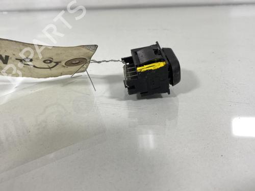 Used Right front window switch Right front window switch CITROËN BERLINGO / BERLINGO FIRST MPV (MF_, GJK_, GFK_) [1996-2026] 19995312 19995312