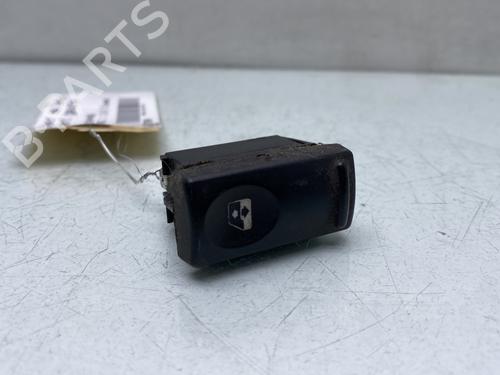 Used Left front window switch RENAULT MASTER II Van (FD) 2.5 dCi 120 (FD0M, FD0U, FD0W, FD2M, FD2W, FD3M, FD3U,... (115 hp) 31174224
