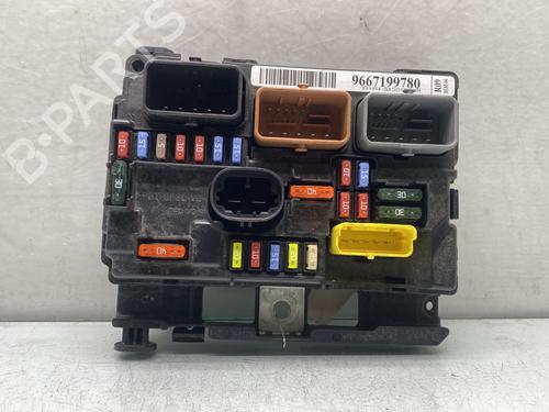 Sikringsdose CITROËN C3 II (SC_) 1.4 HDi 70 (SC8HZC, SC8HR0, SC8HP4) (68 hp) 29841686