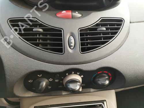 Steering wheel RENAULT TWINGO II (CN0_) 1.2 (CN0D) | BP32062996C49 - Image 9