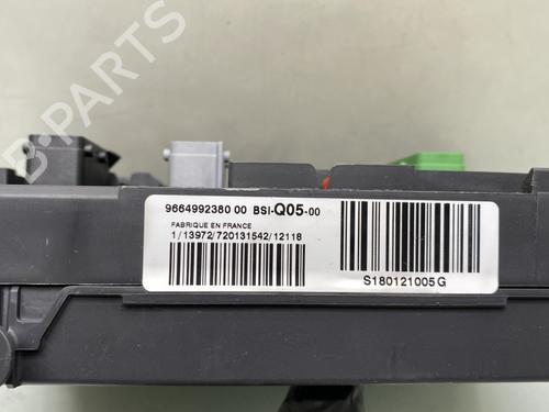 Used Fuse box Fuse box CITROËN DS5 2.0 HDi 165 (163 hp) 31205803 31205803