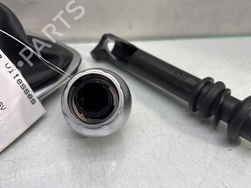 Gearknop Gearknop RENAULT CLIO IV (BH_) 1.2 TCe 120 (BHAU) (118 hp) 33484673 33484673