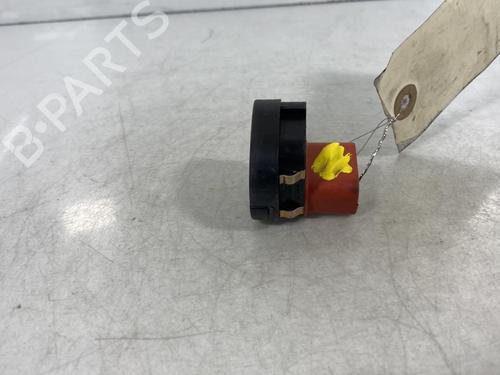 Used Right front window switch Right front window switch FORD FIESTA V (JH_, JD_) 1.3 (69 hp) 21957602 21957602