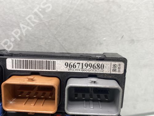 Sikringsdåse CITROËN C3 II (SC_) 1.2 VTi 82 (82 hp) 29841585