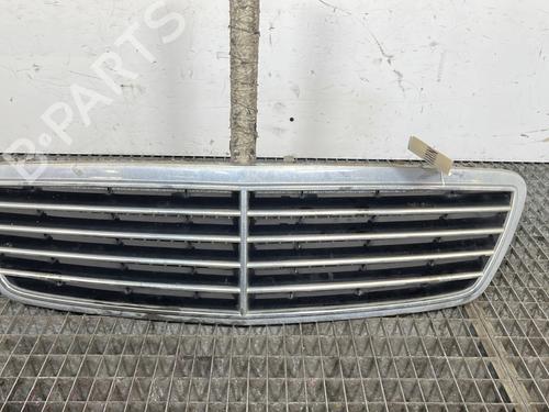 Used Grille MERCEDES-BENZ C-CLASS (W203) C 220 CDI (203.006) (136 hp) 30112908