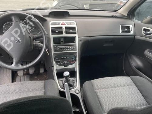 Fuse box PEUGEOT 307 Break (3E) 1.6 HDi 110 | BP20311546E1 