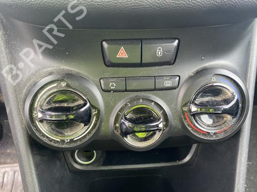 Right front window switch PEUGEOT 208 I (CA_, CC_) 1.2 VTI 82 | BP28672532I26 