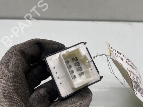 Used Left front window switch Left front window switch CITROËN C4 CACTUS 1.6 BlueHDi 100 (99 hp) 23991589 23991589