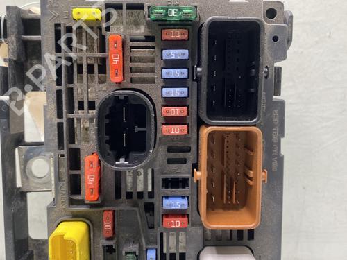 Fuse box PEUGEOT PARTNER Tepee 1.6 HDi | BP31831361E1