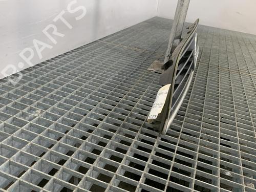 Used Grille Grille OPEL ZAFIRA A MPV (T98) 2.0 DTI 16V (F75) (101 hp) 19956557 19956557