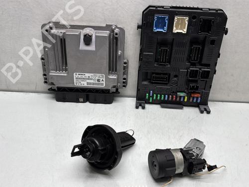 Used Electronic module PEUGEOT 3008 I MPV (0U_) 1.6 BlueHDi 120 (120 hp) 31602119
