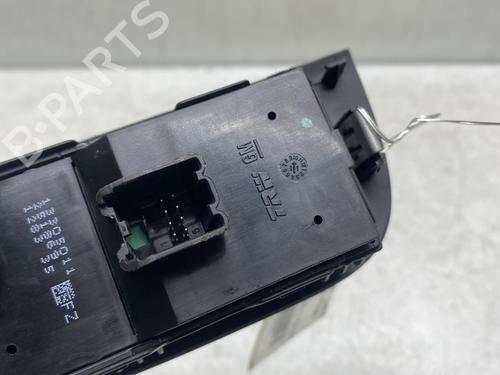 Used Left front window switch Left front window switch OPEL ZAFIRA TOURER C (P12) 1.4 (75) (120 hp) 19970705 19970705