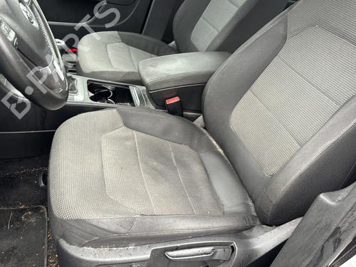 Left front window switch VW PASSAT B7 (362) 1.6 TDI | BP34333228I27  - Image 8