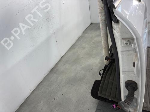 Used Left front door Left front door 39618090 39618090