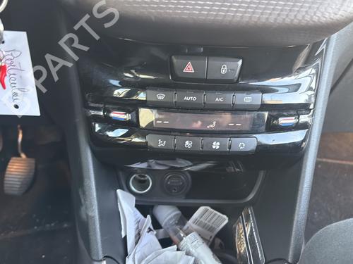 Right headlight PEUGEOT 2008 I (CU_) 1.2 VTi | BP38230445C29 - Image 26