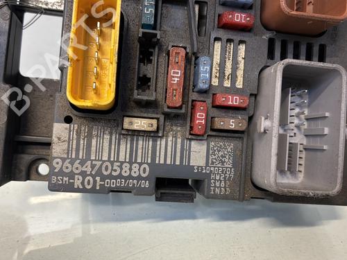 Used Fuse box Fuse box CITROËN C4 Grand Picasso I (UA_) 1.6 HDi (109 hp) 34477502 34477502