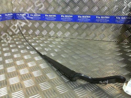Used Front windshield wiper arm FORD FIESTA V (JH_, JD_) [2001-2014]  20035332
