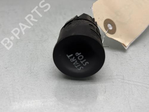 switch-renault-kadjar-ha_-hl_-2015-29939464 main image