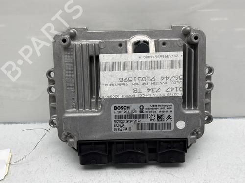 Used Engine control unit (ECU) PEUGEOT 3008 I MPV (0U_) 1.6 HDi (109 hp) 29735388