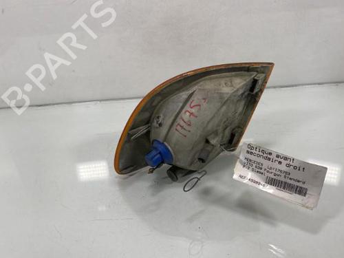 Right front indicator MERCEDES-BENZ VITO Van (W638) 112 CDI 2.2 (638.094) | BP20182455C33 
