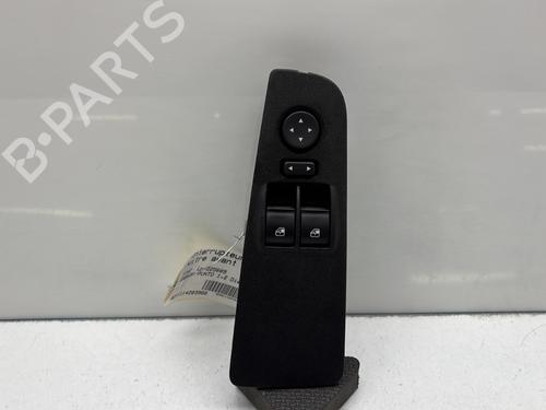 Used Left front window switch FIAT GRANDE PUNTO (199_) 1.3 D Multijet (75 hp) 30198956