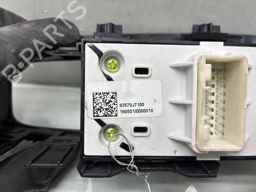 Left front window switch KIA CEED Sportswagon (CD) 1.4 T-GDI | BP38343344I27 - Image 4