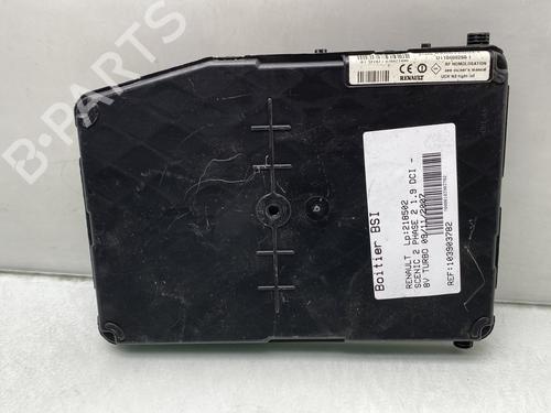 Used Fuse box RENAULT SCÉNIC II (JM0/1_) 1.9 dCi (JM14) (131 hp) 26389057